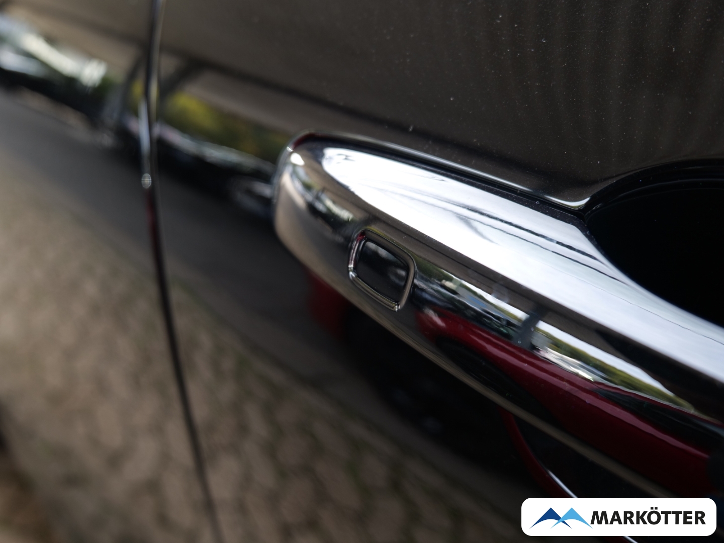 Fahrzeugabbildung Volvo XC60 T8 Recharge AWD Black Edition Ultra Four-C