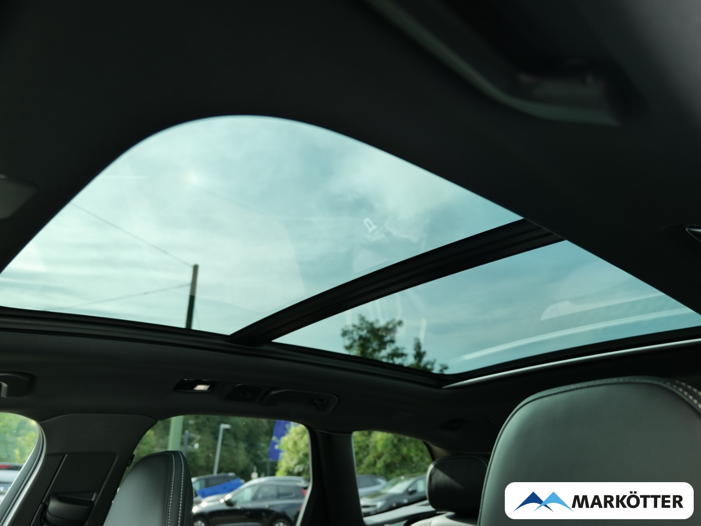 Fahrzeugabbildung Volvo XC60 T8 Recharge AWD Black Edition Ultra Four-C