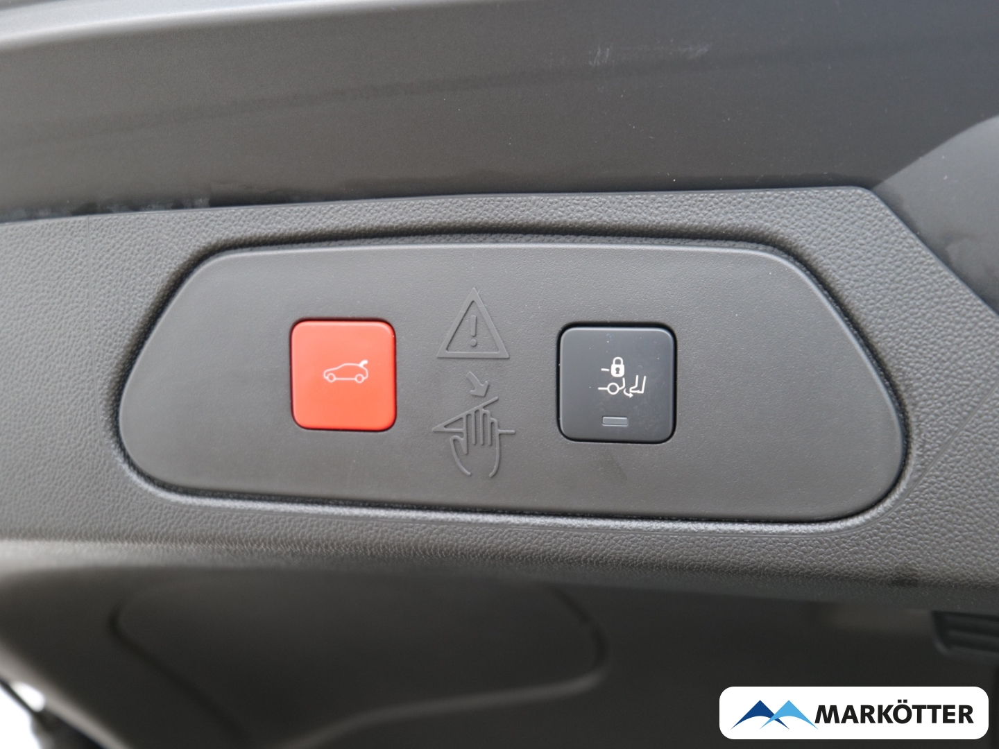 Fahrzeugabbildung Opel Grandland 1.2 GS Mild Hybrid Black 180CAM/SHZ/LHZ
