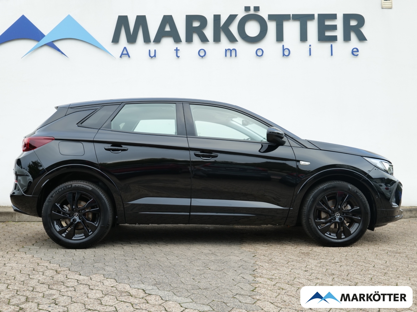 Fahrzeugabbildung Opel Grandland 1.2 GS Mild Hybrid Black 180CAM/SHZ/LHZ