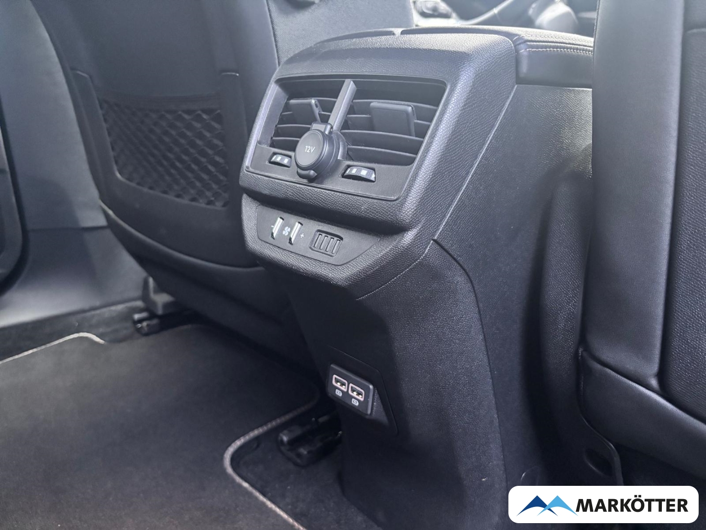 Fahrzeugabbildung Peugeot 5008 GT Hybrid 136 7-Sitzer AHK/ACC/BLIS/SHZ/CAM