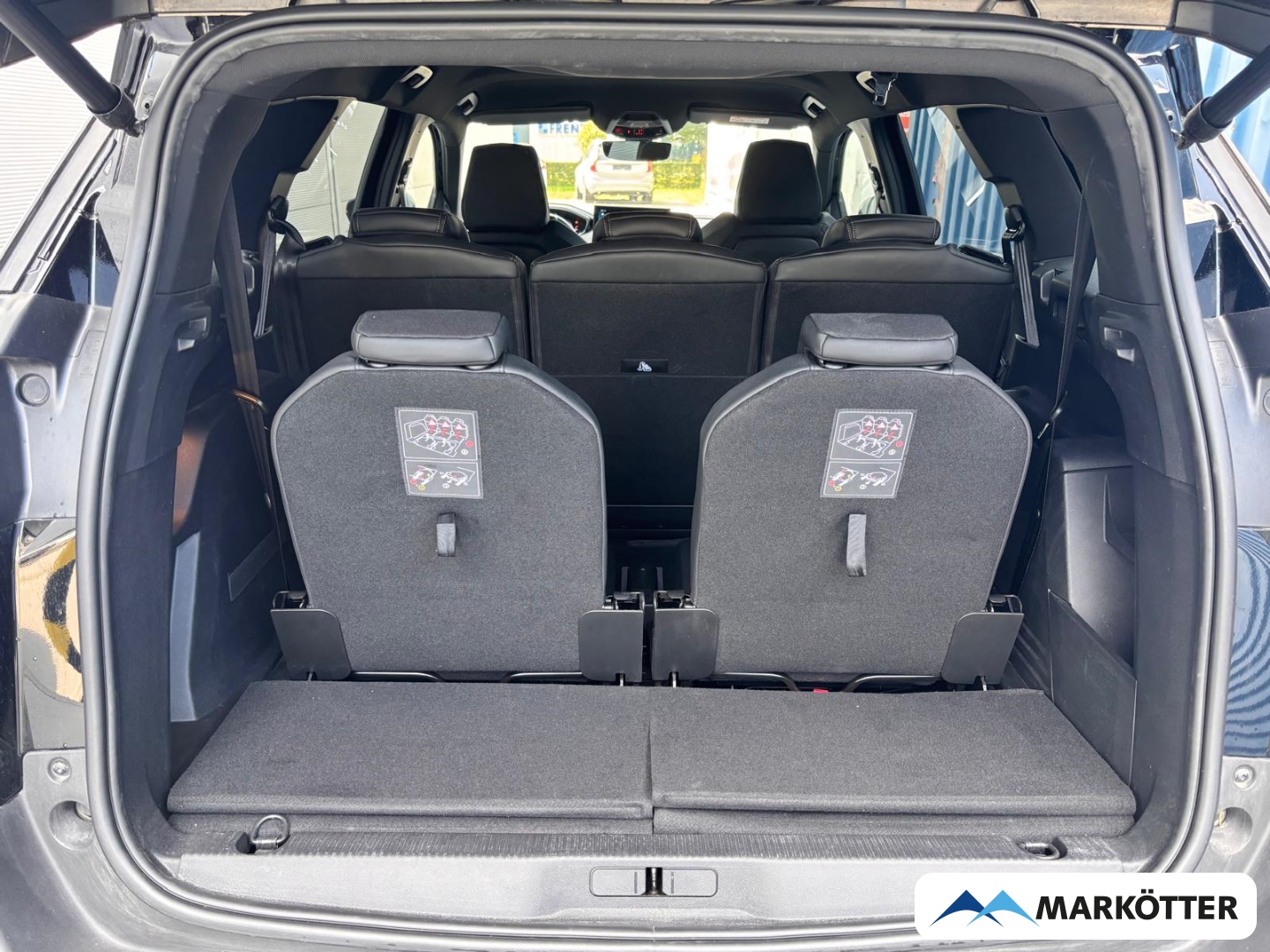Fahrzeugabbildung Peugeot 5008 GT Hybrid 136 7-Sitzer AHK/ACC/BLIS/SHZ/CAM