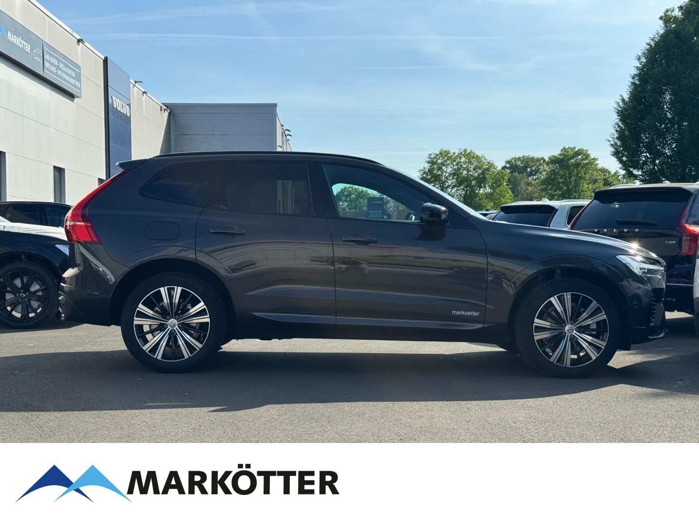 Fahrzeugabbildung Volvo XC60 Plus Dark Recharge Plug-In Hybrid AWD T6