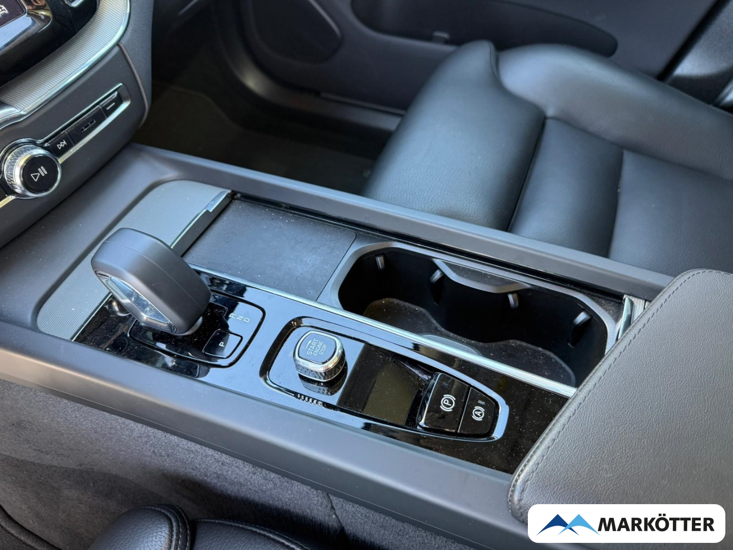 Fahrzeugabbildung Volvo XC60 T6 AWD Inscription Expression Recharge PANO