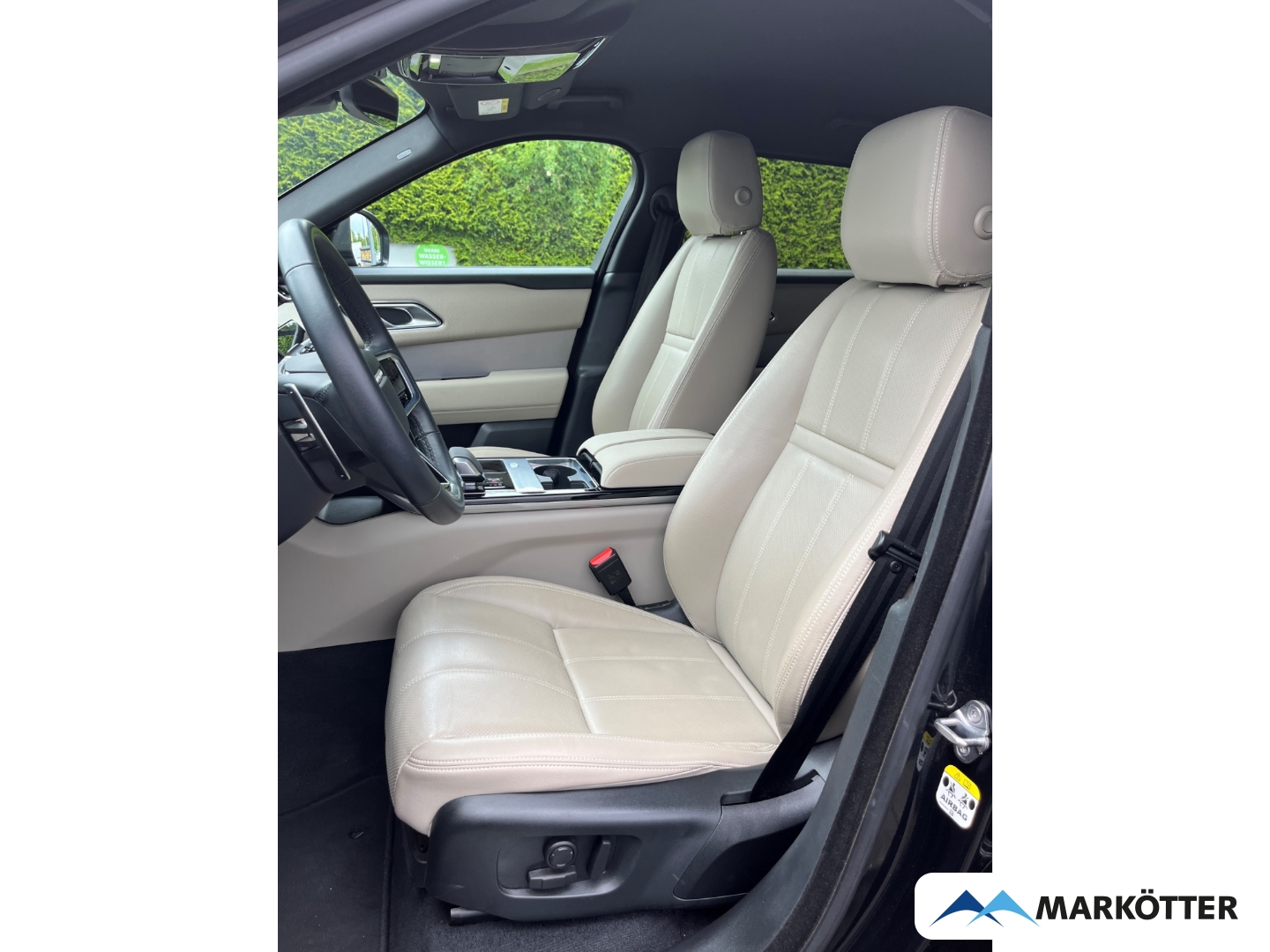 Fahrzeugabbildung Land Rover Range Rover Velar P250 R-Dynamic SE ACC/AHK/Memory