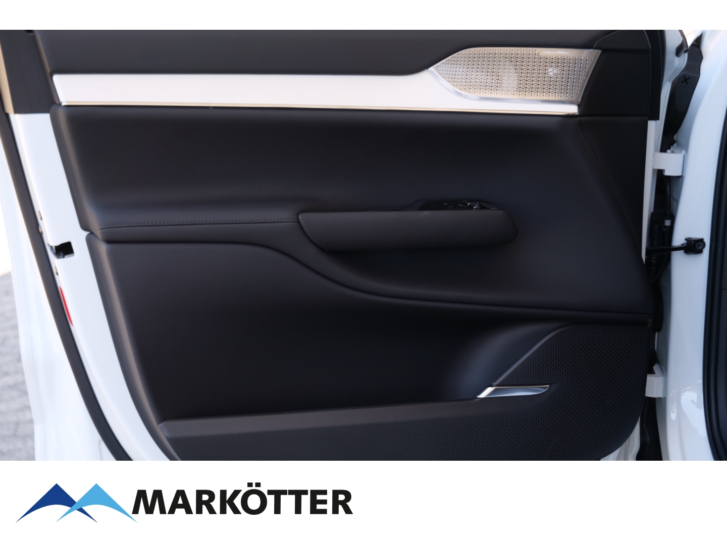 Fahrzeugabbildung Volvo EX90 Ultra Twin Motor AWD 7-Sitzer/22''/B&W/AHK