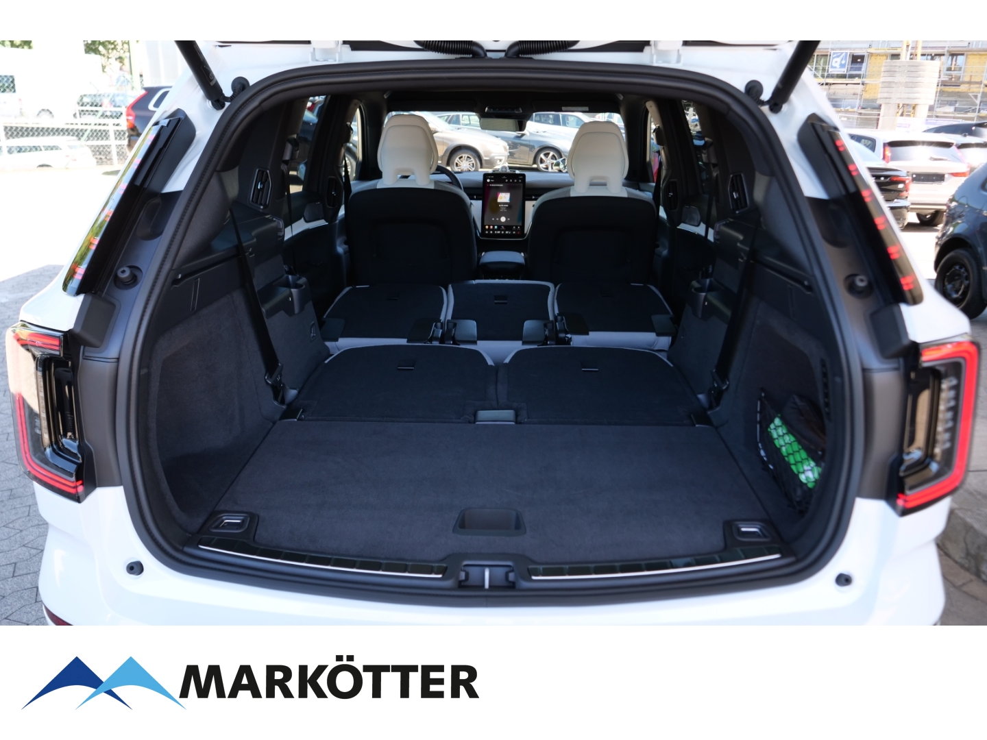 Fahrzeugabbildung Volvo EX90 Ultra Twin Motor AWD 7-Sitzer/22''/B&W/AHK