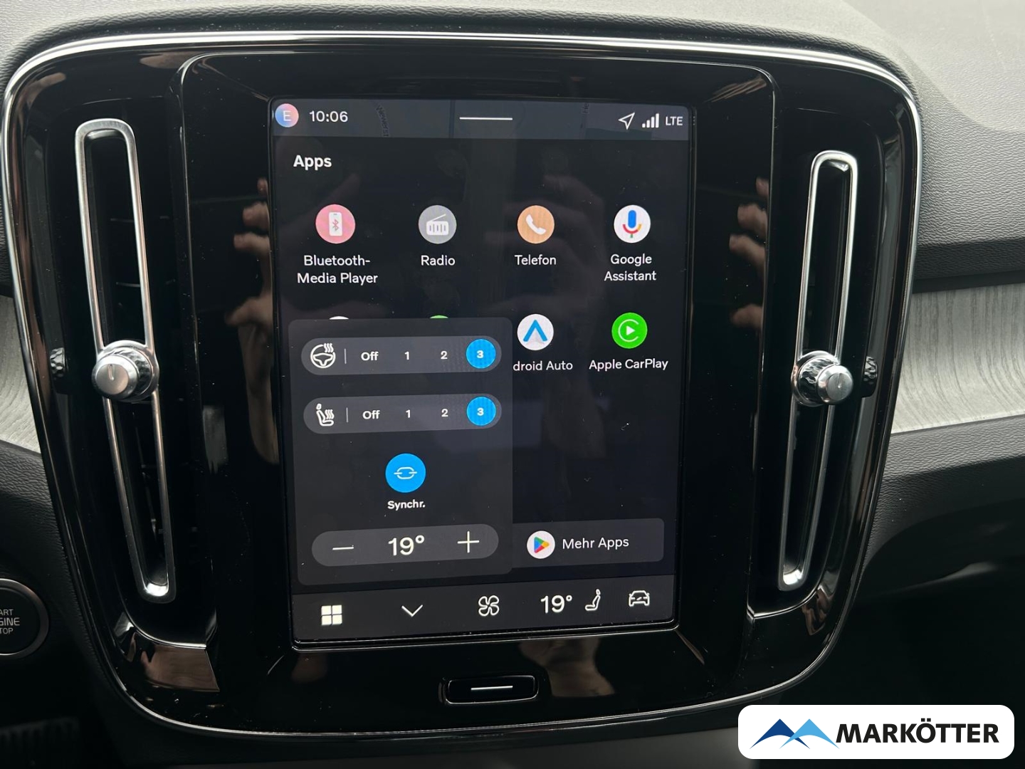 Fahrzeugabbildung Volvo XC40 B3 Plus Dark 2WD ACC/BLIS/Memory/Kamera