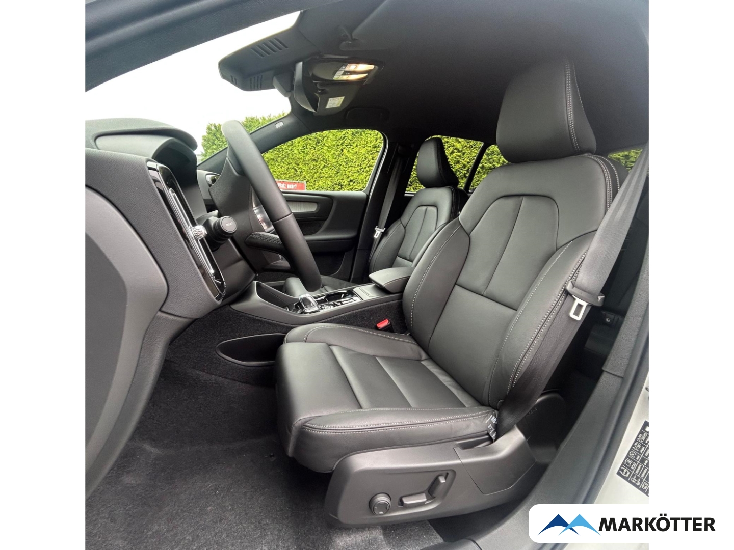 Fahrzeugabbildung Volvo XC40 B3 Plus Dark 2WD ACC/BLIS/Memory/Kamera