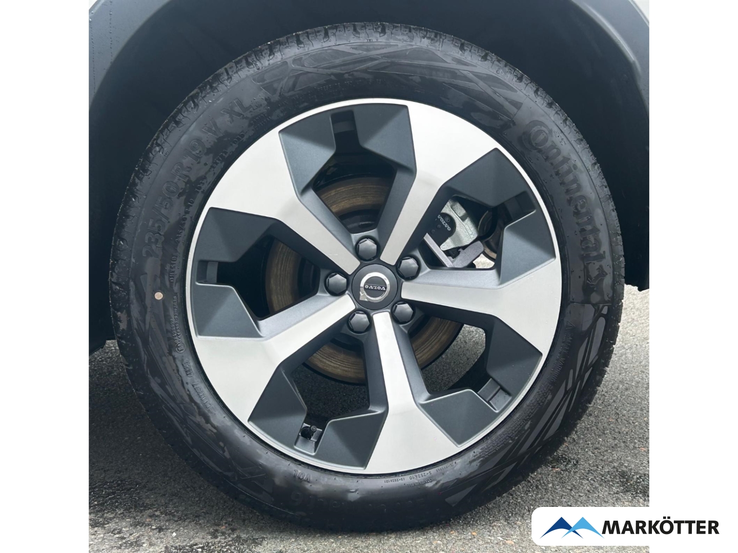 Fahrzeugabbildung Volvo XC40 B3 Plus Dark 2WD ACC/BLIS/Memory/Kamera