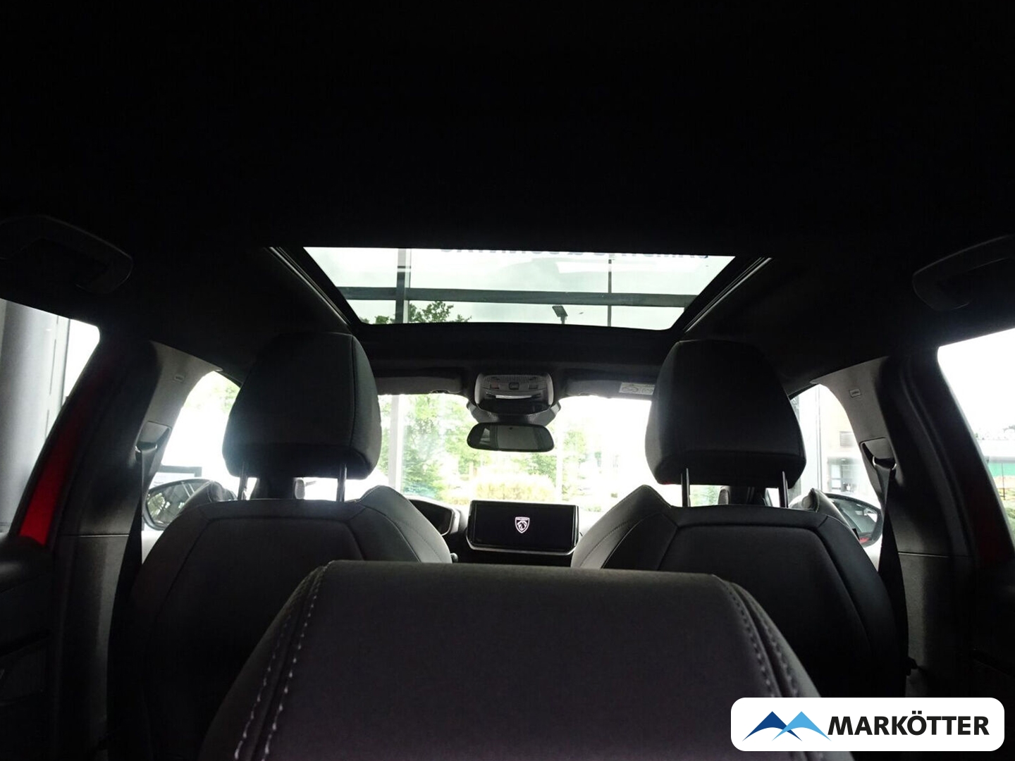 Fahrzeugabbildung Peugeot 2008 GT 145/ACC/CAM/NAVI/Pano/Keyless/LED