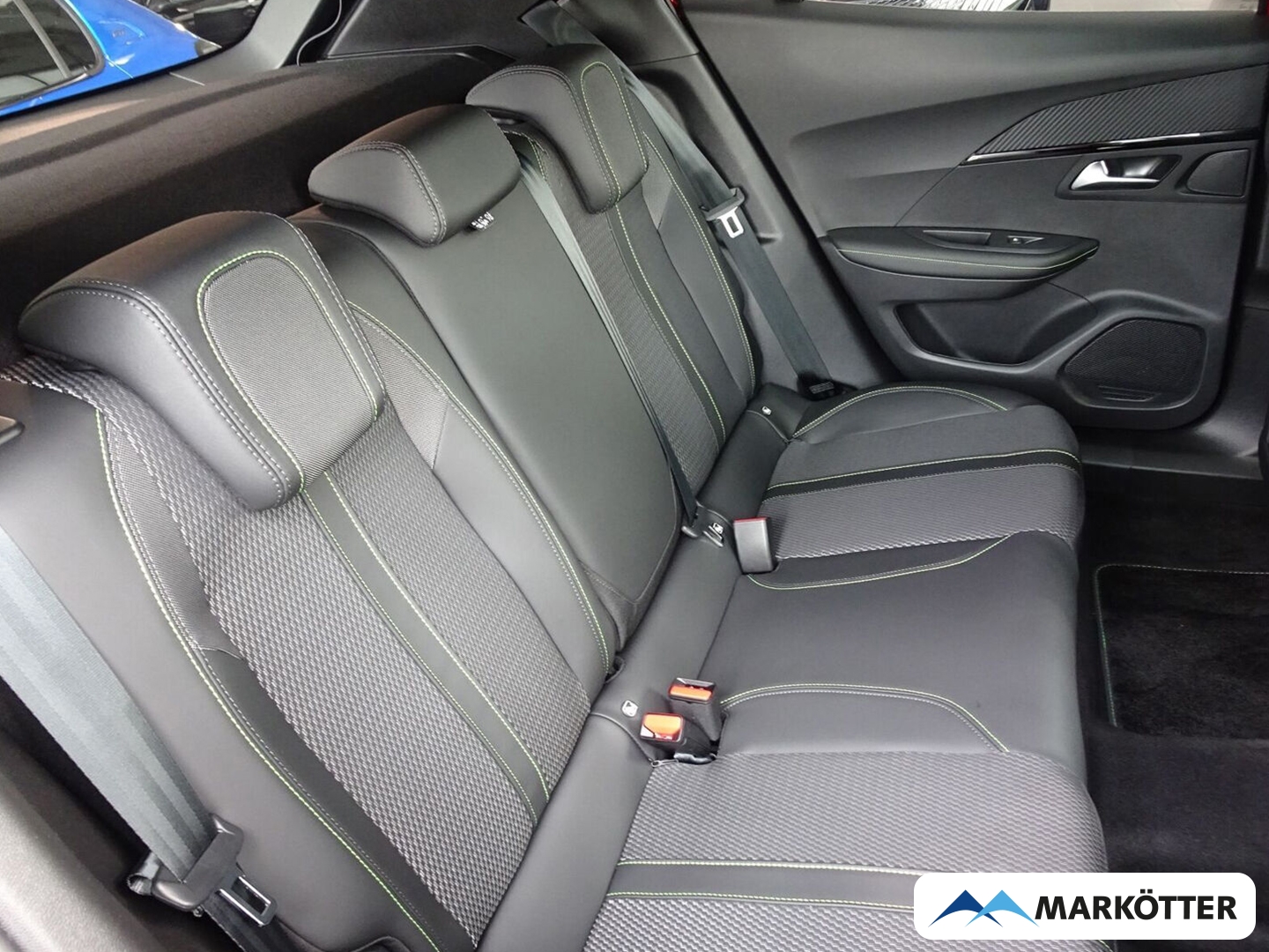 Fahrzeugabbildung Peugeot 2008 GT 145/ACC/CAM/NAVI/Pano/Keyless/LED
