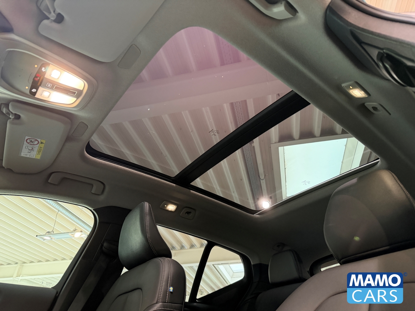 Fahrzeugabbildung Volvo XC40 B4 Plus Dark BLIS/H&K/4xSHZ/PANO/360CAM