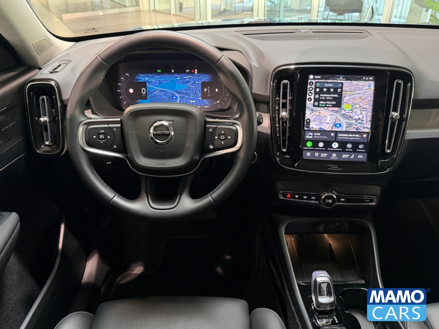 Fahrzeugabbildung Volvo XC40 B4 Plus Dark BLIS/H&K/4xSHZ/PANO/360CAM