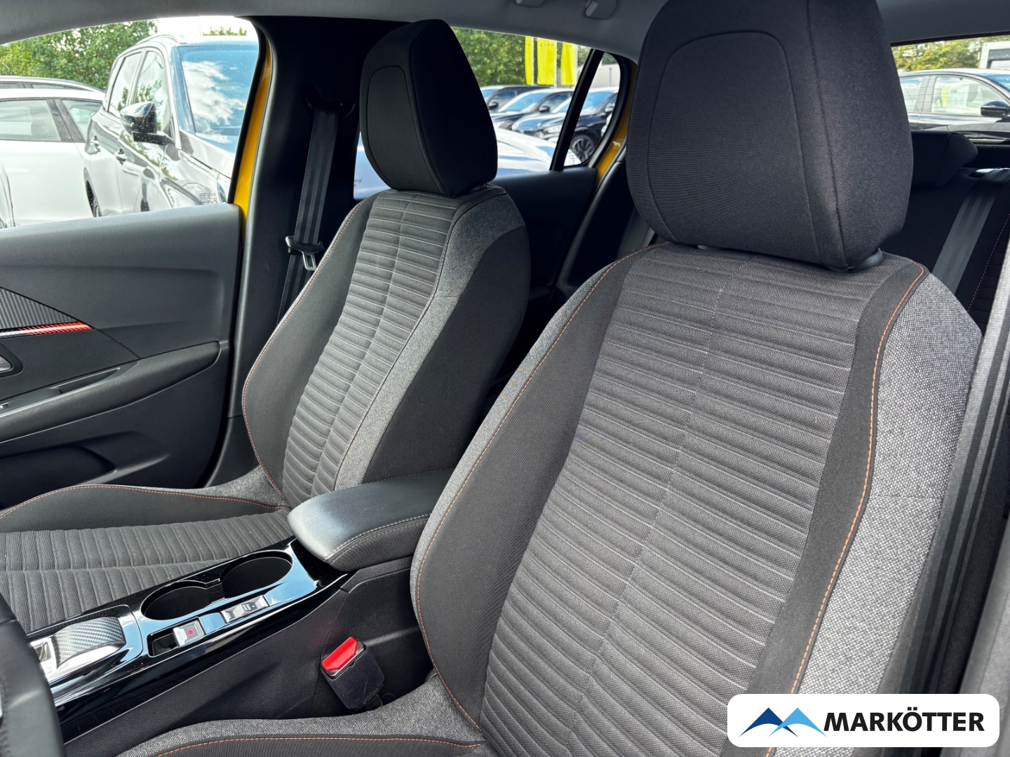 Fahrzeugabbildung Peugeot 208 e- Active Pack SHZ/TEMP/PDC/CRPLY