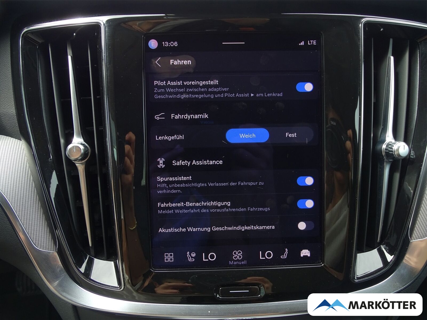Fahrzeugabbildung Volvo V60 Plus Dark B4 EU6d/LED/PDC/SHZ/360°CAM/