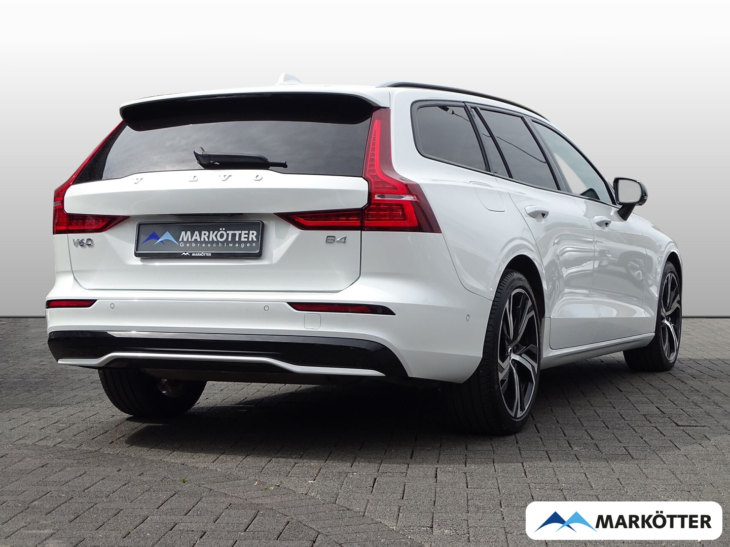 Fahrzeugabbildung Volvo V60 Plus Dark B4 EU6d/LED/PDC/SHZ/360°CAM/