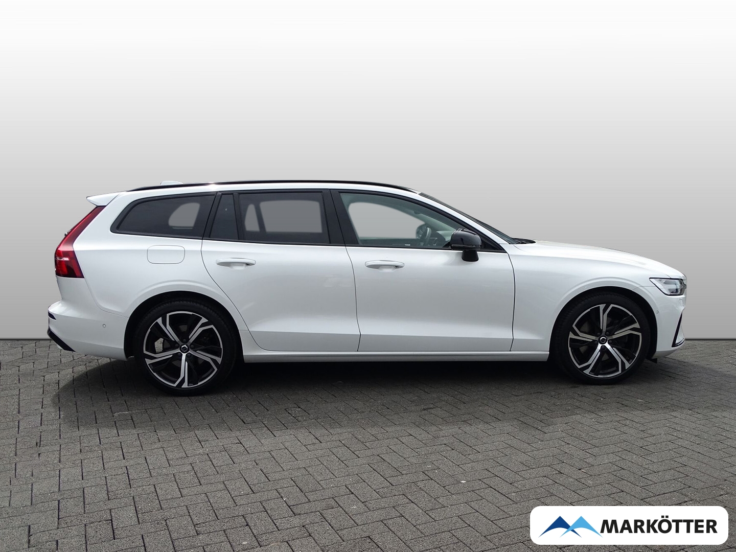 Fahrzeugabbildung Volvo V60 Plus Dark B4 EU6d/LED/PDC/SHZ/360°CAM/