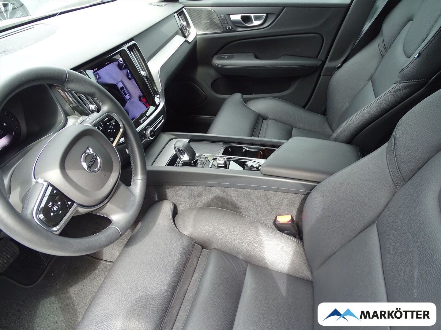 Fahrzeugabbildung Volvo V60 Plus Dark B4 EU6d/LED/PDC/SHZ/360°CAM/