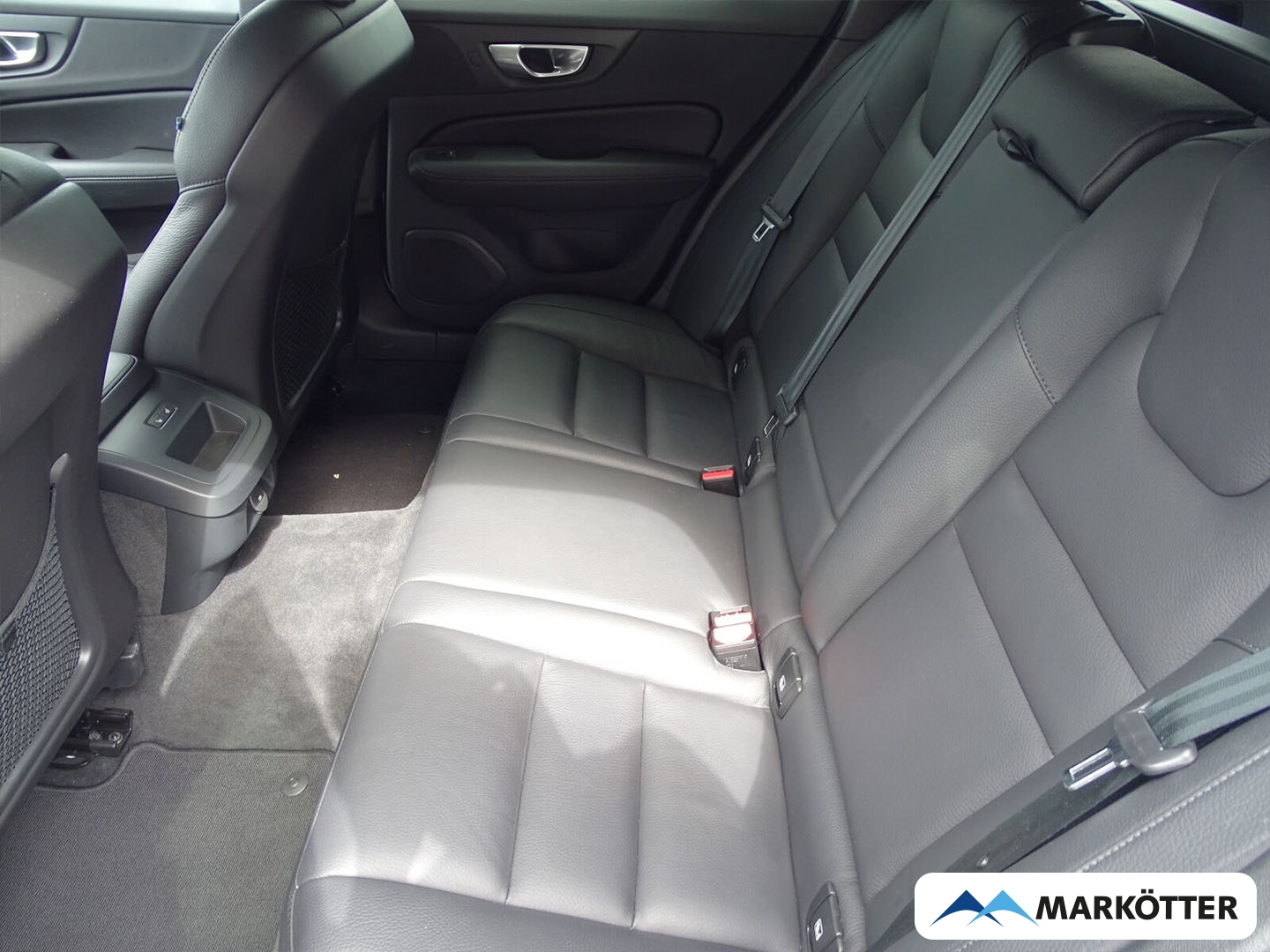 Fahrzeugabbildung Volvo V60 Plus Dark B4 EU6d/LED/PDC/SHZ/360°CAM/