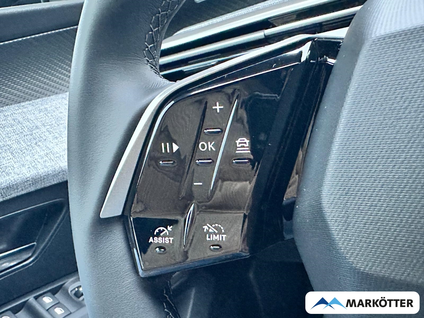 Fahrzeugabbildung Peugeot 5008 MHEV 145 Allure Business ACC/360°/Allwetter