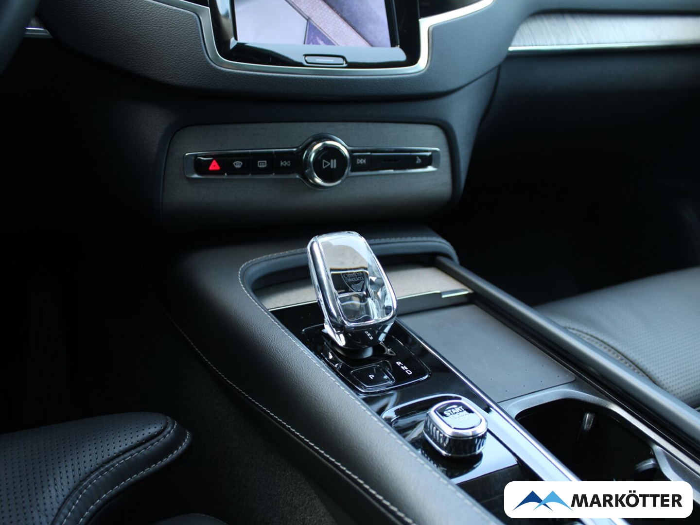 Fahrzeugabbildung Volvo XC90 Ultimate Bright Recharge Plug-In Hybrid AWD 7-Sitzer