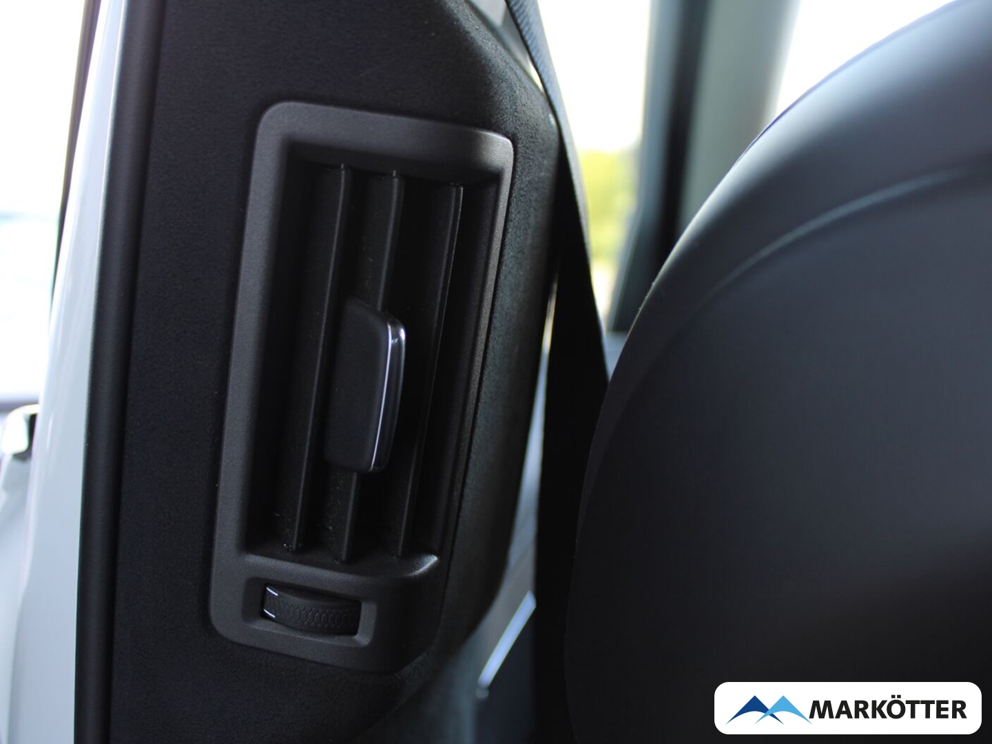 Fahrzeugabbildung Volvo XC90 Ultimate Bright Recharge Plug-In Hybrid AWD 7-Sitzer
