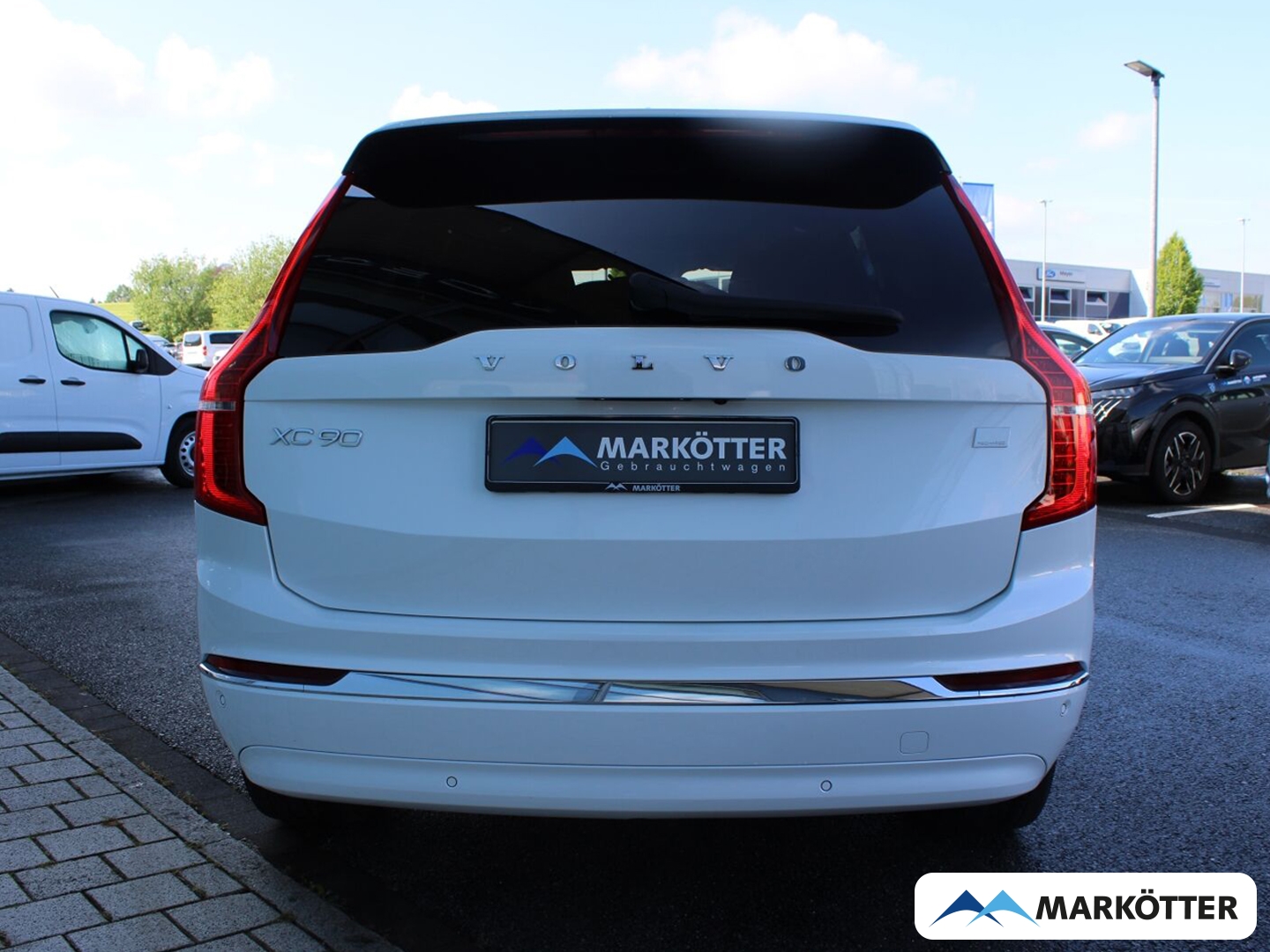 Fahrzeugabbildung Volvo XC90 Ultimate Bright Recharge Plug-In Hybrid AWD 7-Sitzer