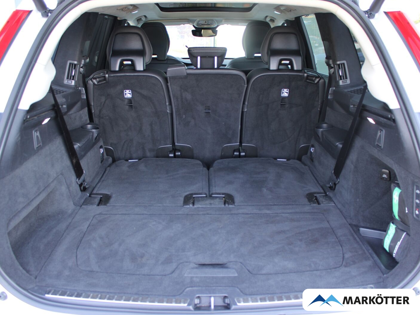 Fahrzeugabbildung Volvo XC90 Ultimate Bright Recharge Plug-In Hybrid AWD 7-Sitzer