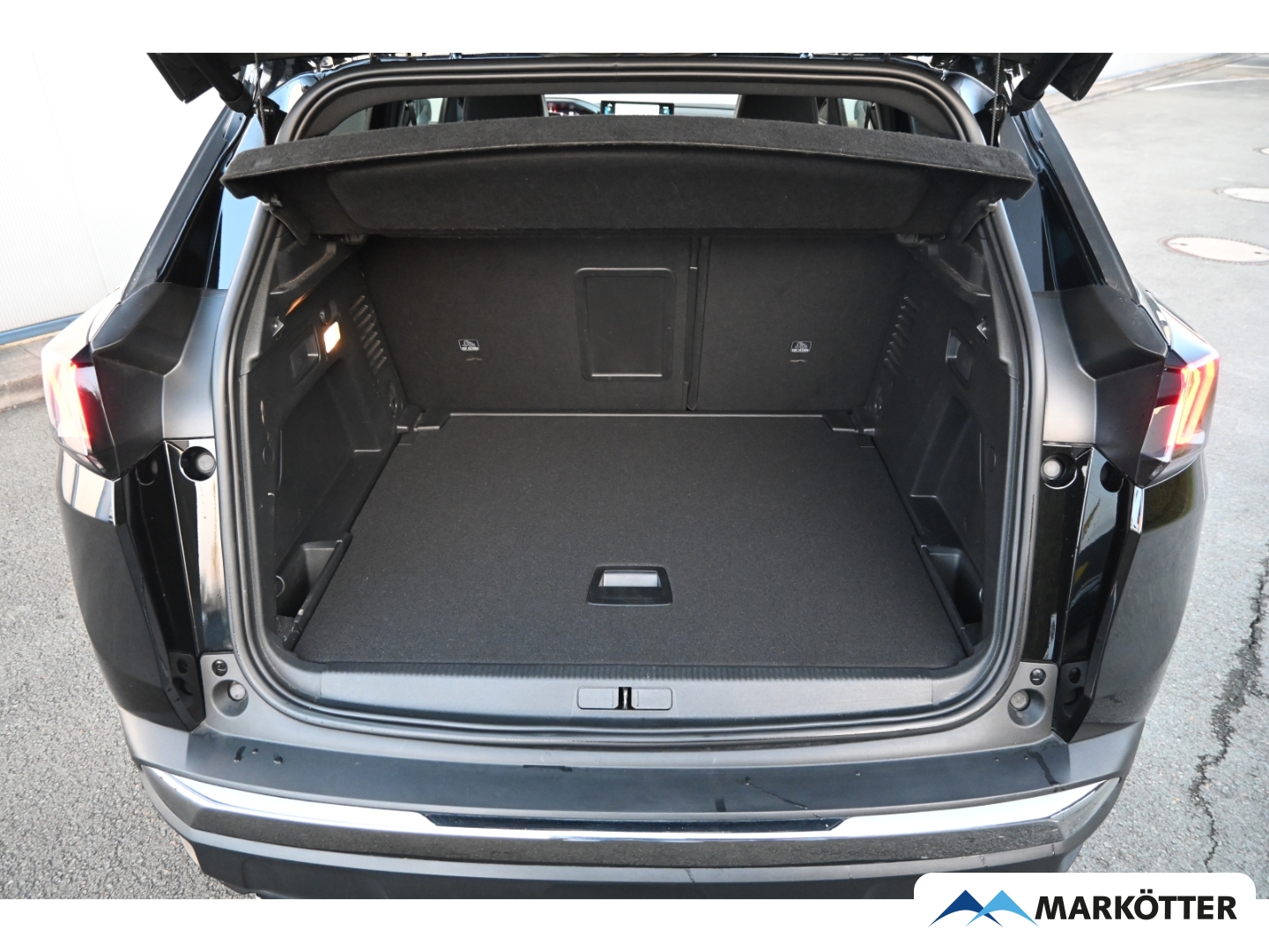 Fahrzeugabbildung Peugeot 3008 Hybrid GT NAVI/RFK/PDC/ACC/Keyless/LED