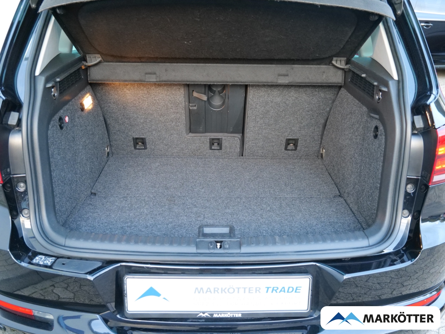 Fahrzeugabbildung Volkswagen Tiguan 2.0 TDI 4motion R-Line Alcantara/AHK