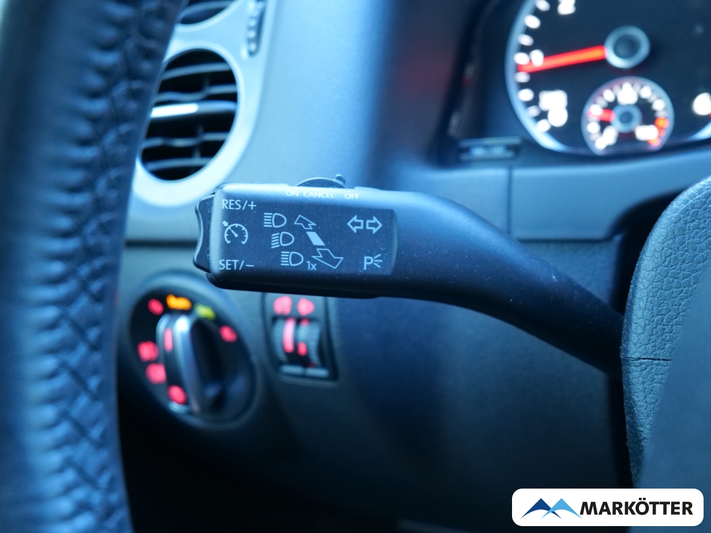 Fahrzeugabbildung Volkswagen Tiguan 2.0 TDI 4motion R-Line Alcantara/AHK