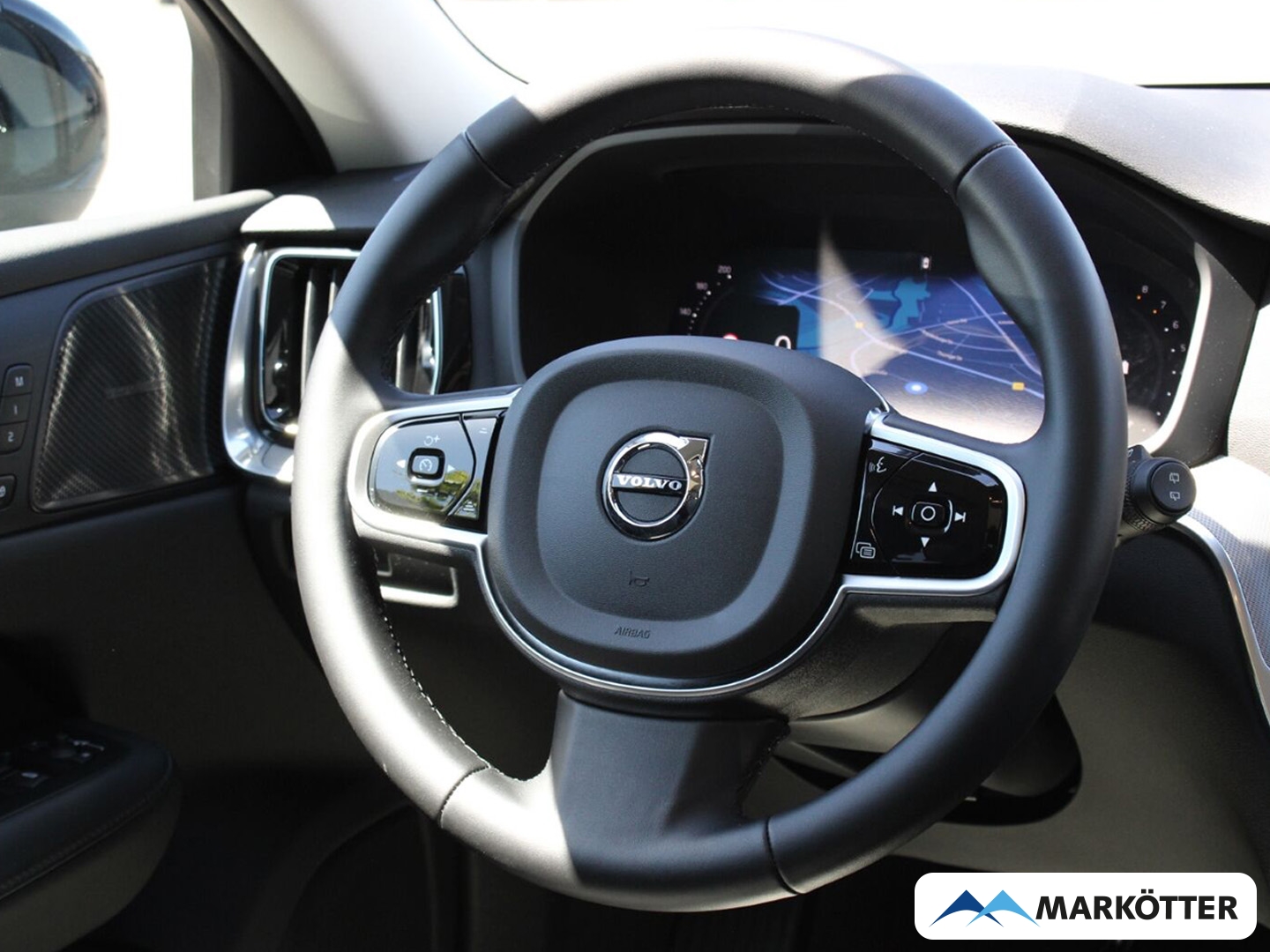 Fahrzeugabbildung Volvo V60 B4 Plus Dark PANO/360/H&K/BLIS/ACC/VOLL-LED