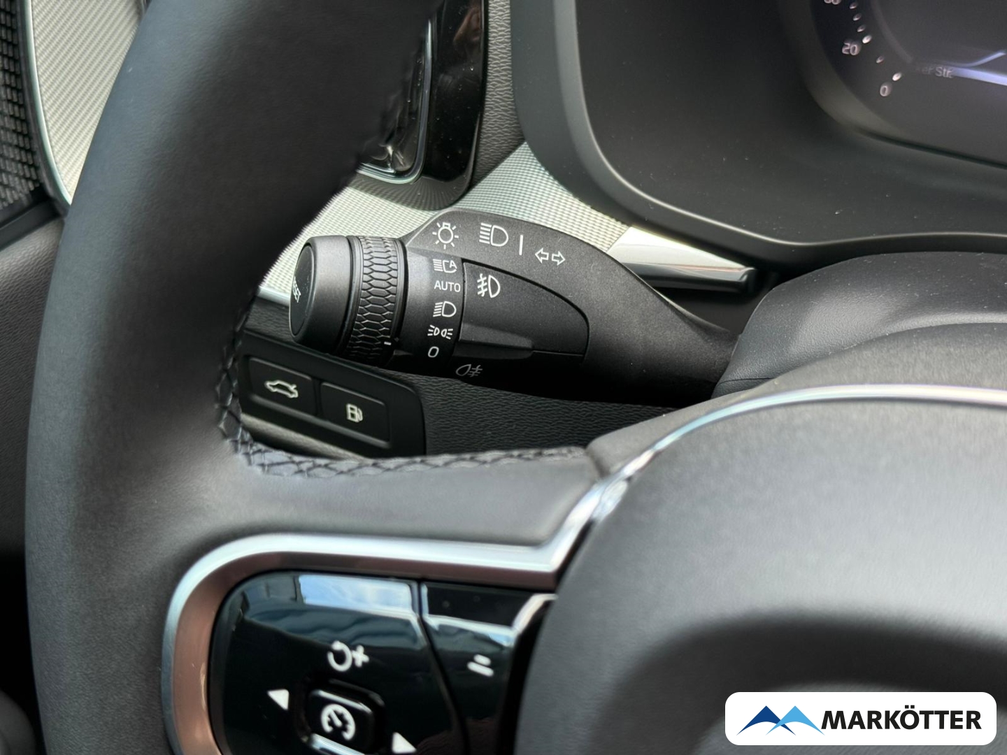 Fahrzeugabbildung Volvo XC60 T8 AWD Plus Black Edition Plug-In Hybrid