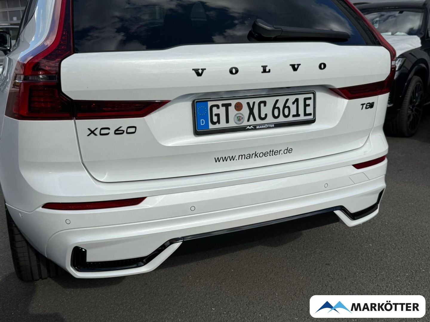 Fahrzeugabbildung Volvo XC60 T8 AWD Plus Black Edition Plug-In Hybrid
