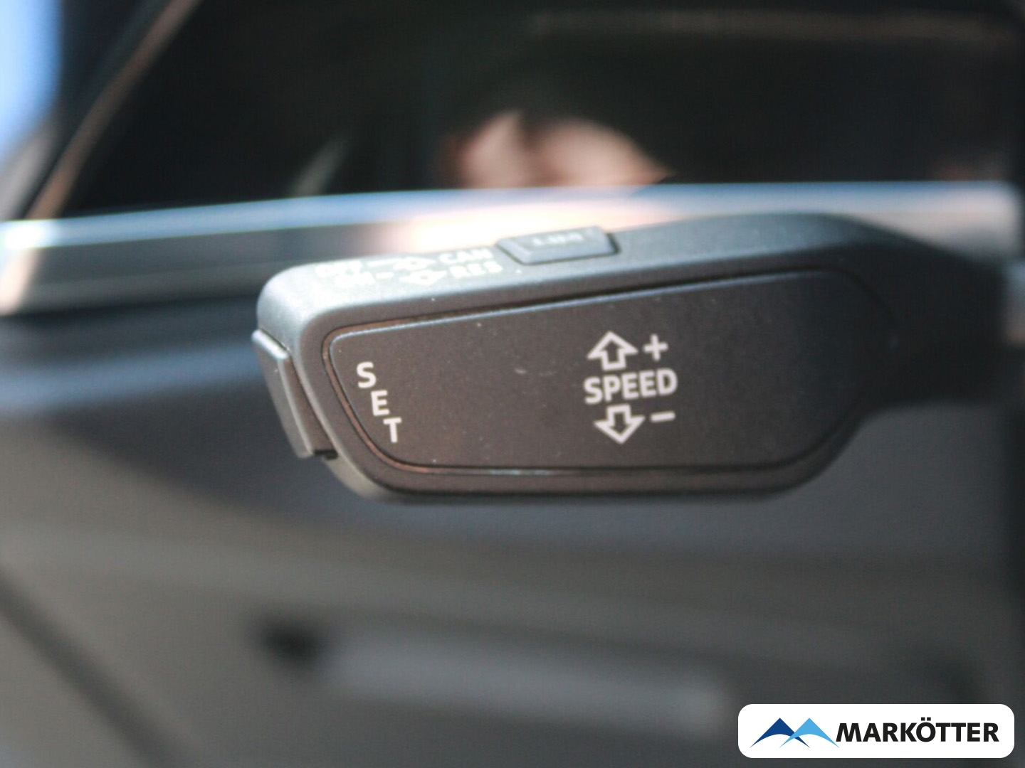 Fahrzeugabbildung Audi Q3 35 TFSI advanced NAVI/LED/AHK/TEMPO/PDC