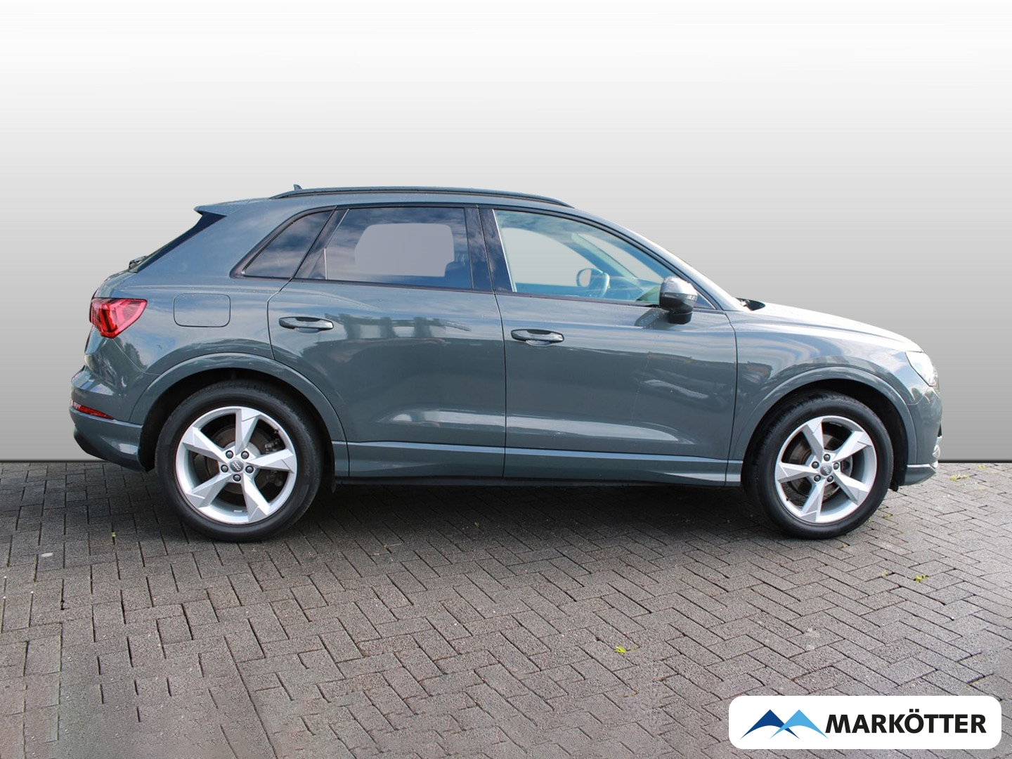 Fahrzeugabbildung Audi Q3 35 TFSI advanced NAVI/LED/AHK/TEMPO/PDC