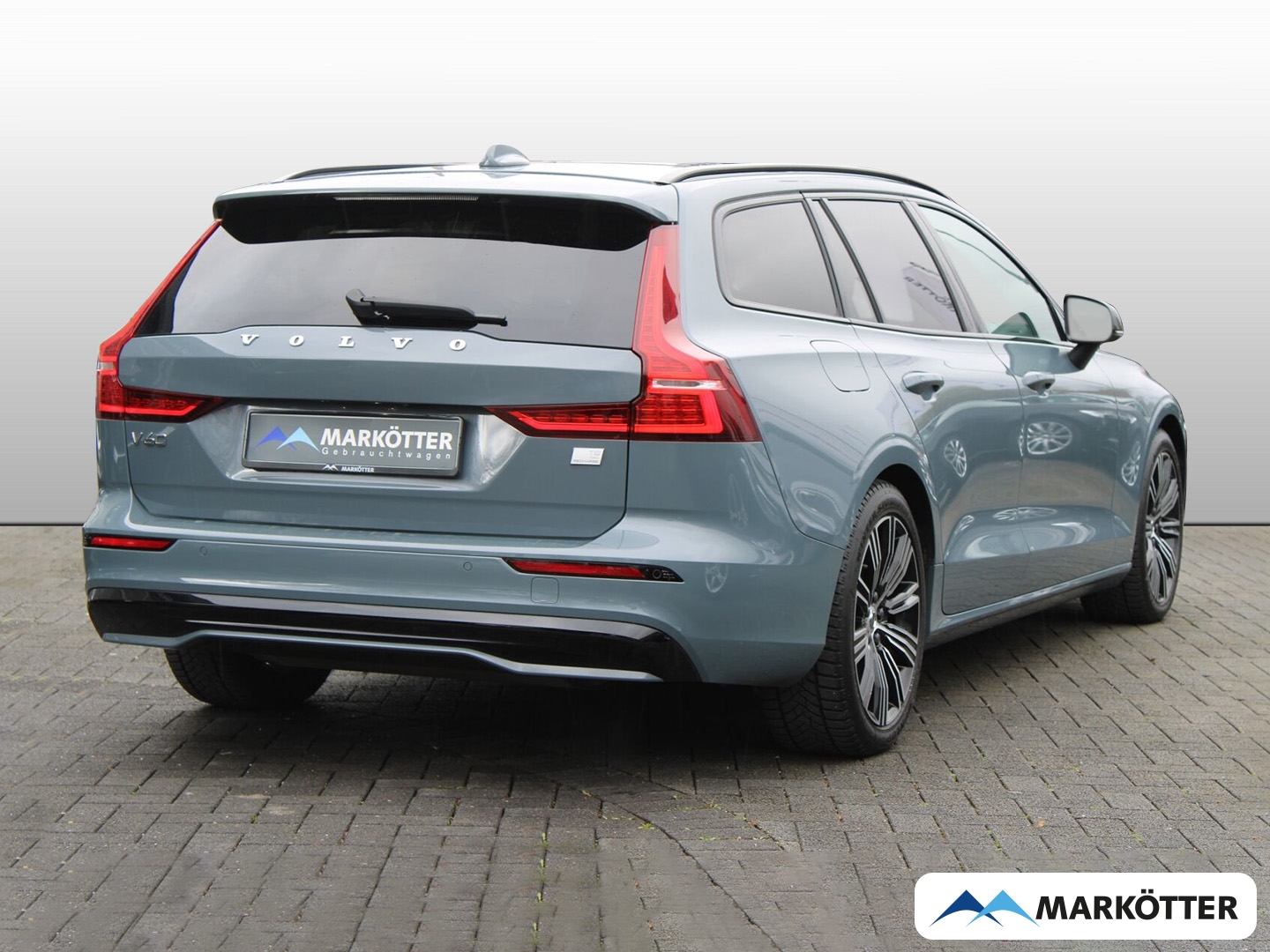 Fahrzeugabbildung Volvo V60 Kombi Ultimate Dark Recharge Plug-In Hybrid/ACC/SHZ/LHZ/LED