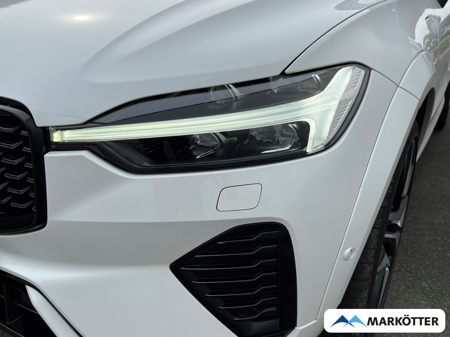 Fahrzeugabbildung Volvo XC60 T8 AWD Recharge Polestar Engineered/B&W