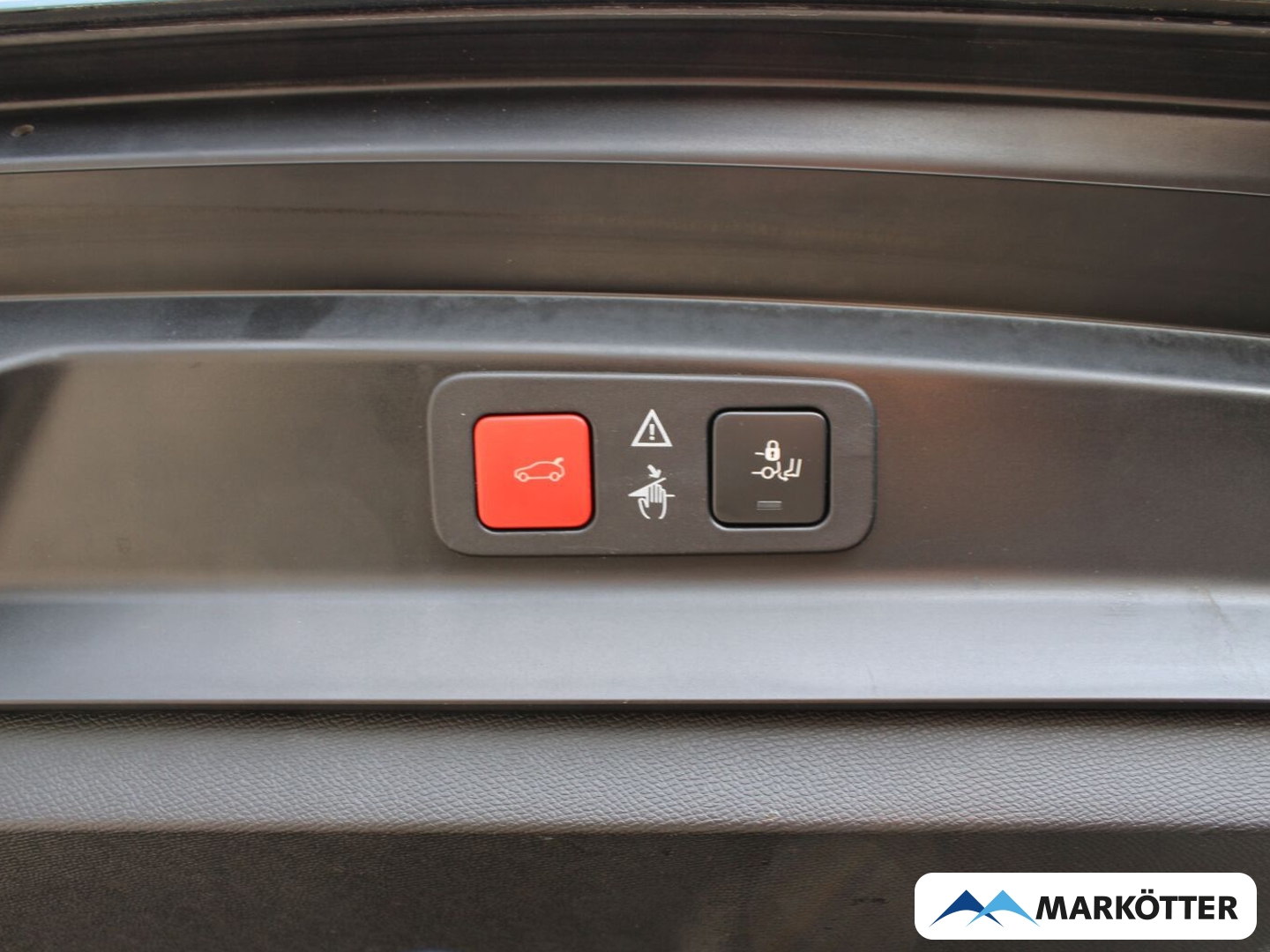 Fahrzeugabbildung Peugeot 5008 Allure Pack 7-Sitzer NAVI/CAM/PDC/DAB+/AHK