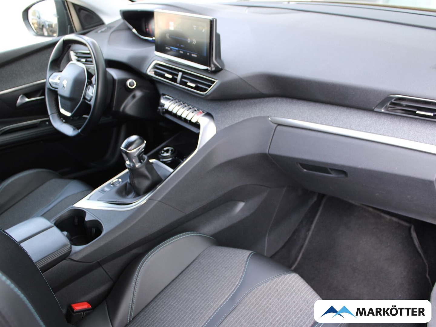 Fahrzeugabbildung Peugeot 5008 Allure Pack 7-Sitzer NAVI/CAM/PDC/DAB+/AHK