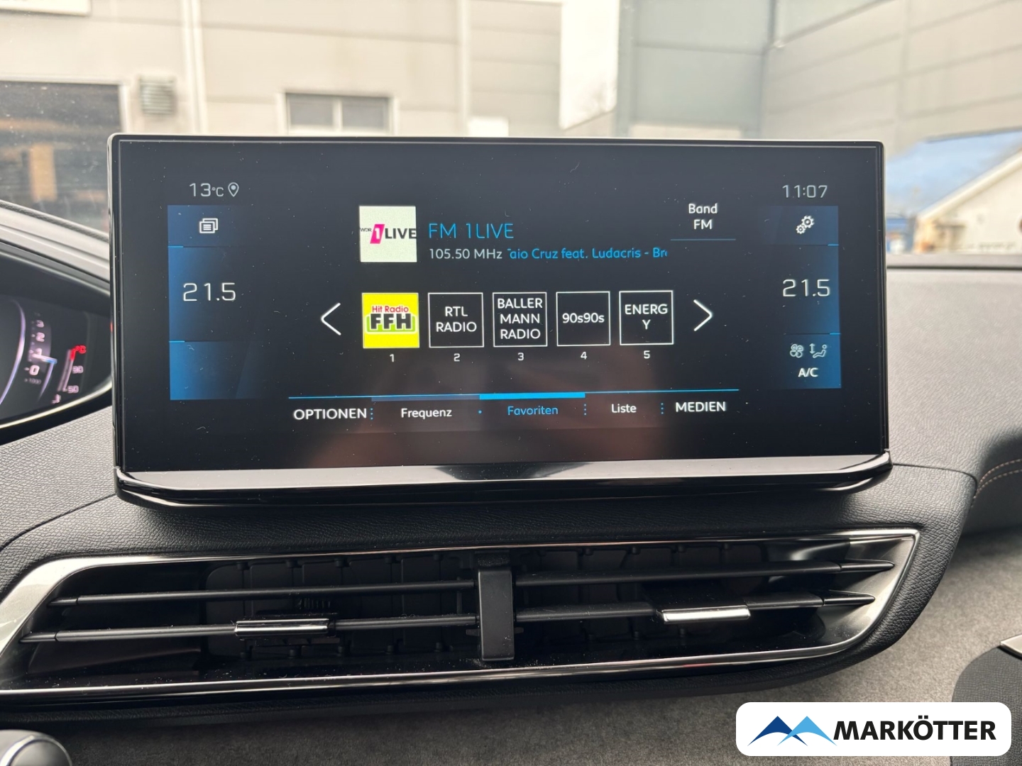 Fahrzeugabbildung Peugeot 5008 GT 7-Sitzer ACC/BLIS/CAM/LED/SHZ/PANO