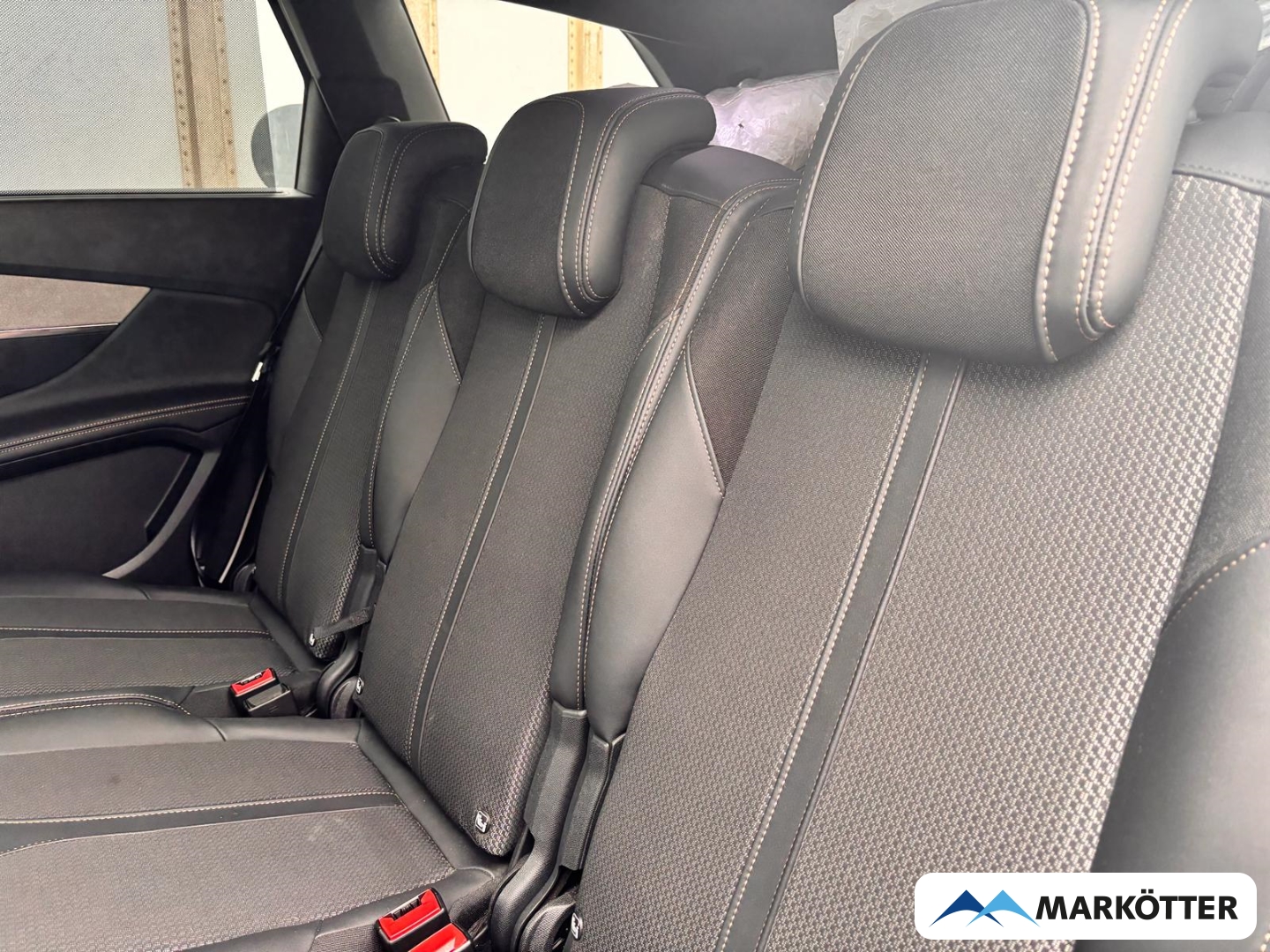 Fahrzeugabbildung Peugeot 5008 GT 7-Sitzer ACC/BLIS/CAM/LED/SHZ/PANO