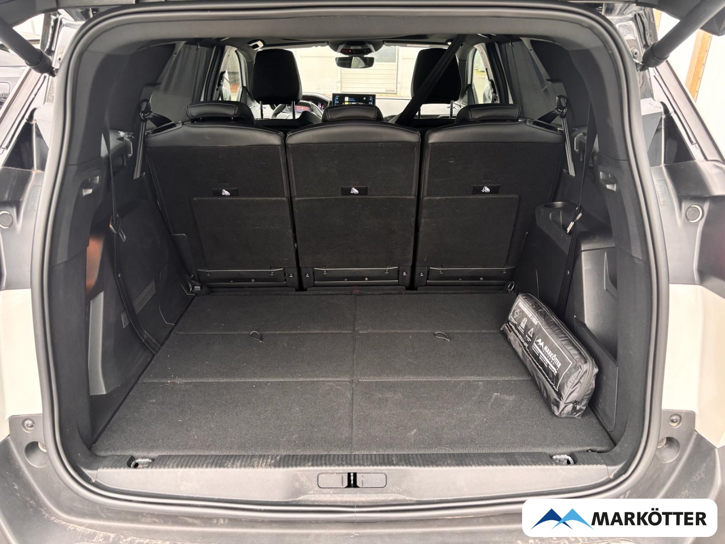 Fahrzeugabbildung Peugeot 5008 GT 7-Sitzer ACC/BLIS/CAM/LED/SHZ/PANO