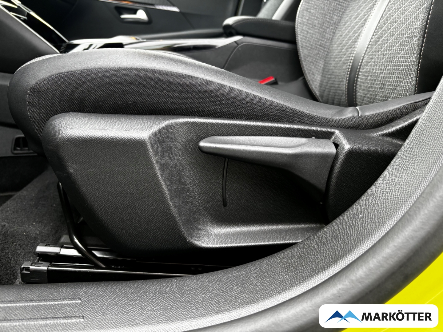 Fahrzeugabbildung Peugeot 208 Allure Hybrid APPLE/KLIMA/CAM/SHZ/LED/TEMPO