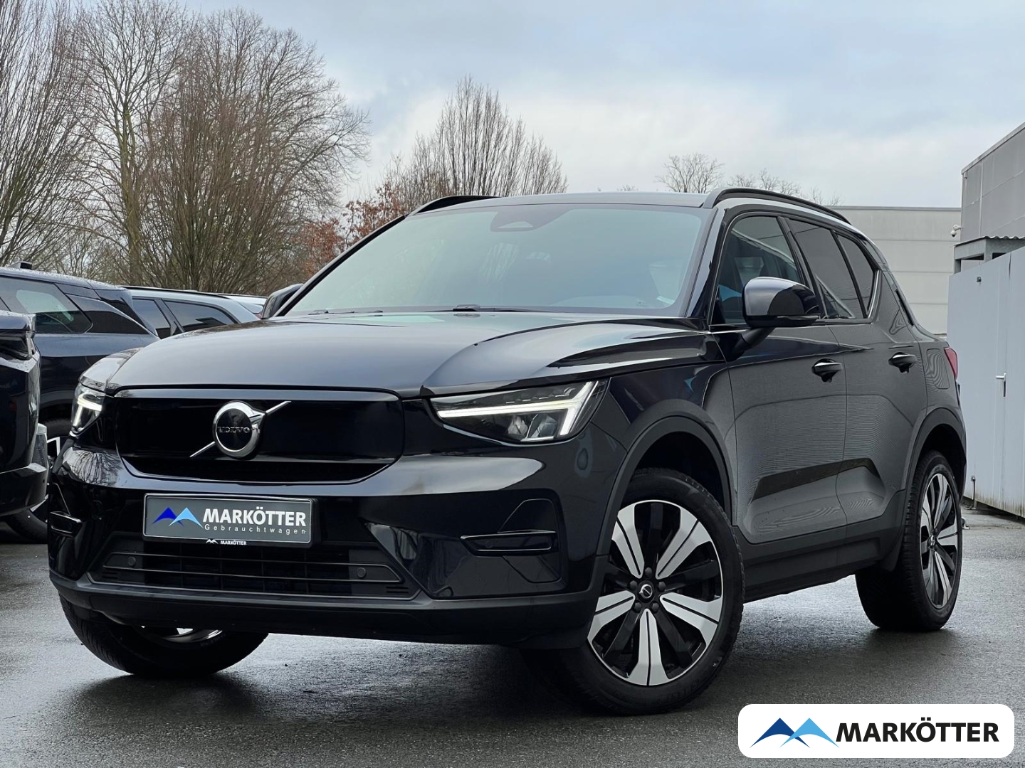 Fahrzeugabbildung Volvo XC40 Plus Recharge Pure 2WD ACC/CAM/WÄRMEPUMPE