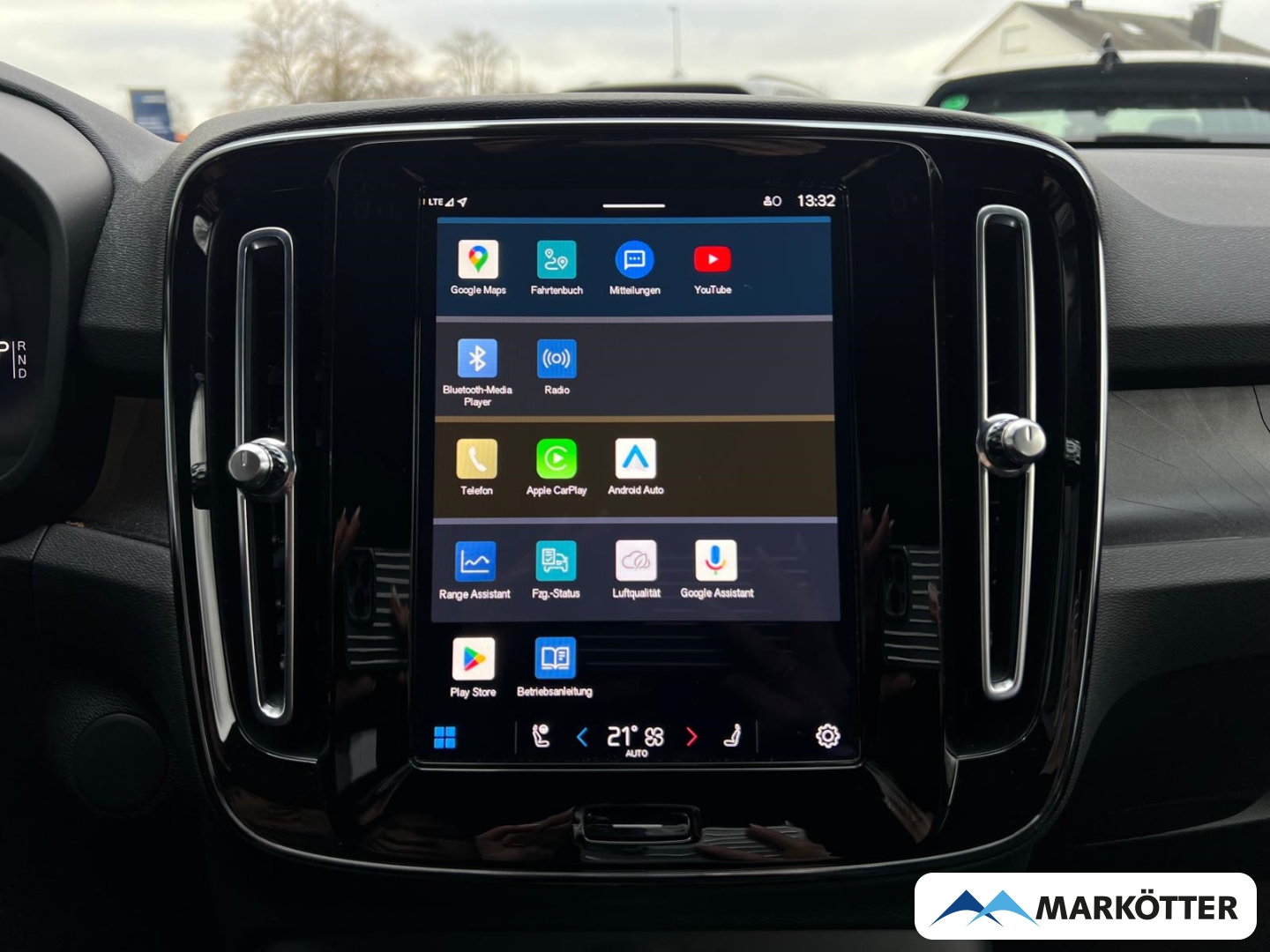 Fahrzeugabbildung Volvo XC40 Plus Recharge Pure 2WD ACC/CAM/WÄRMEPUMPE