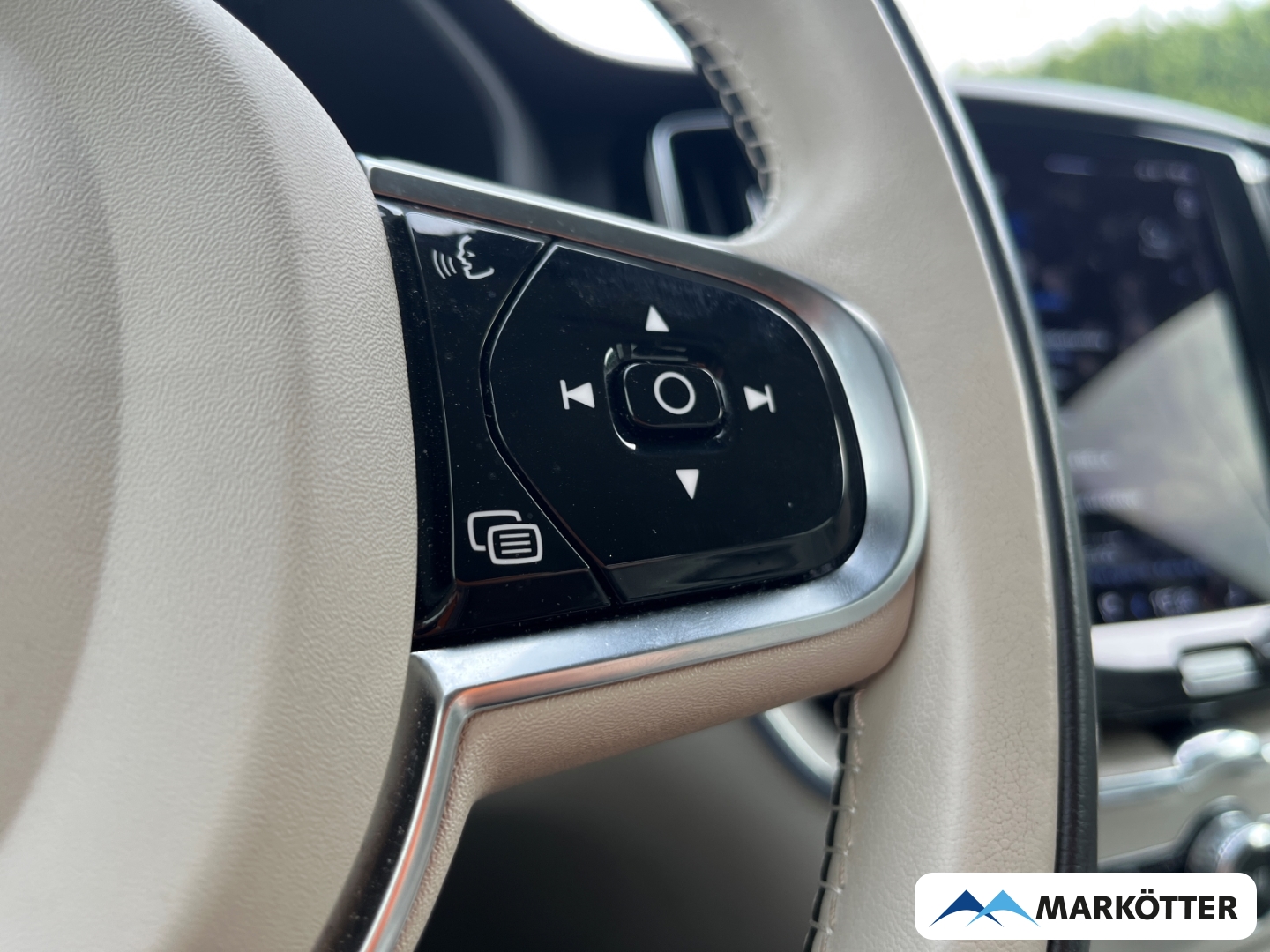 Fahrzeugabbildung Volvo XC60 B4 Inscription ACC/H&K/LenkradH/Kamera/19''