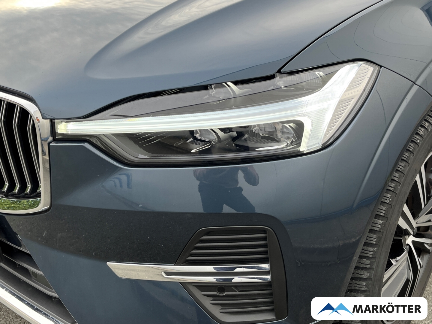 Fahrzeugabbildung Volvo XC60 B4 Inscription ACC/H&K/LenkradH/Kamera/19''