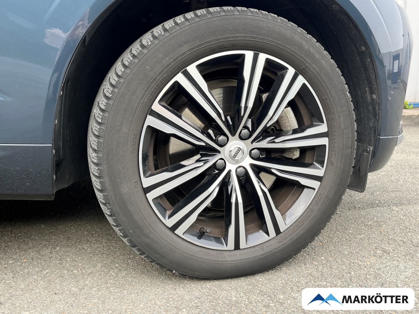 Fahrzeugabbildung Volvo XC60 B4 Inscription ACC/H&K/LenkradH/Kamera/19''